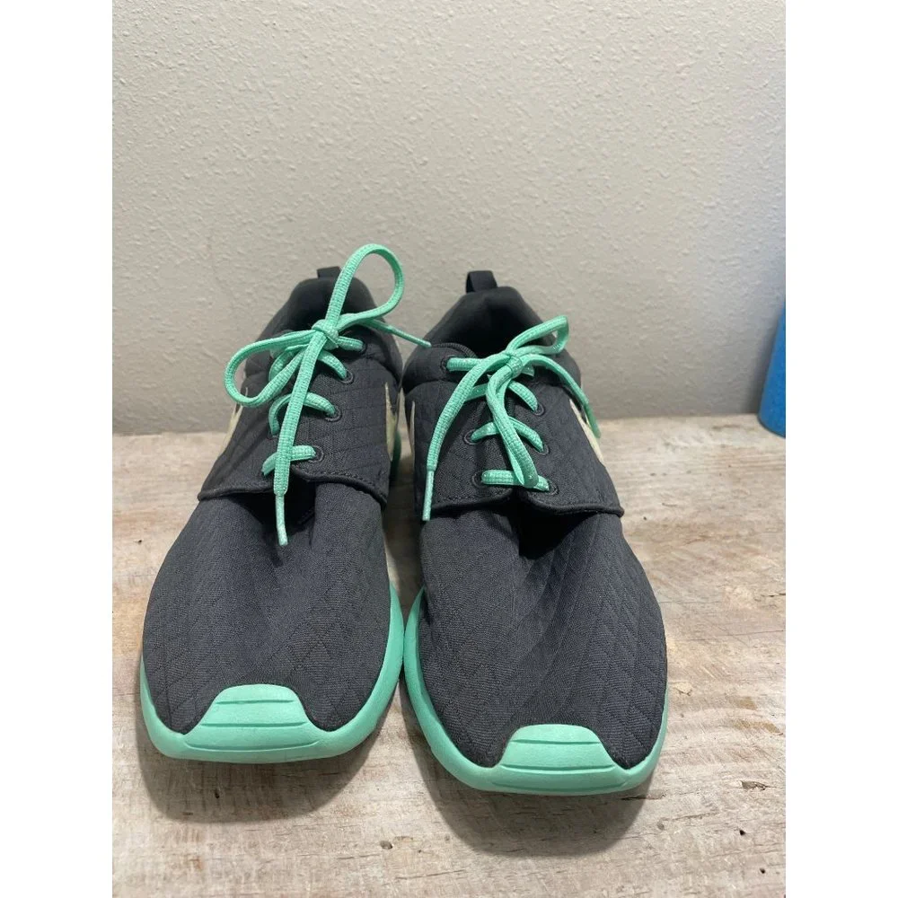 Nike Girl's 6.5Y Roshe One Grey Teal Running Sneakers Women's Size 8‎